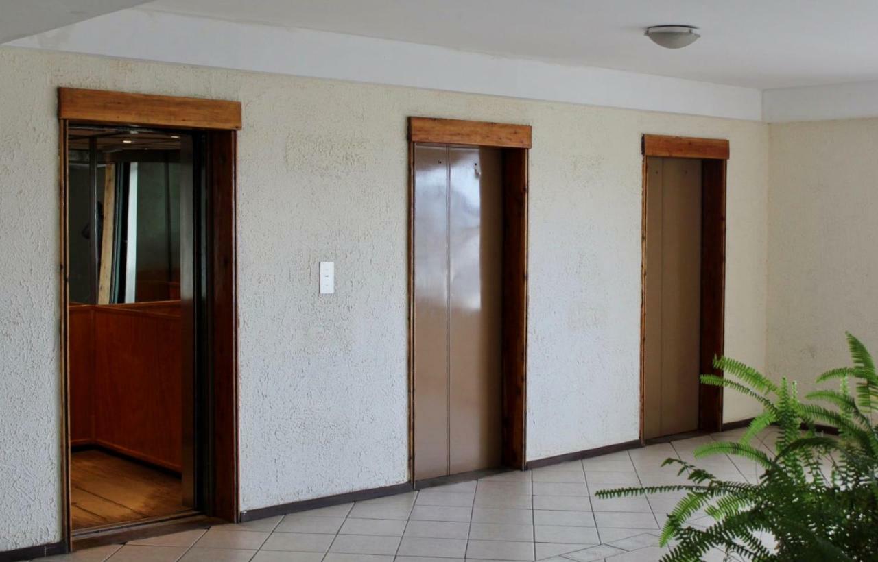 Departamento En El Centro De Bariloche Appartement Buitenkant foto